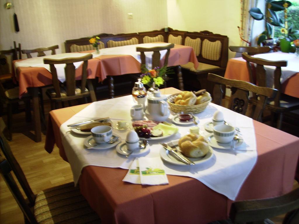 Privatzimmer Eva Leitgeb Bed & Breakfast Faistenau Exterior photo